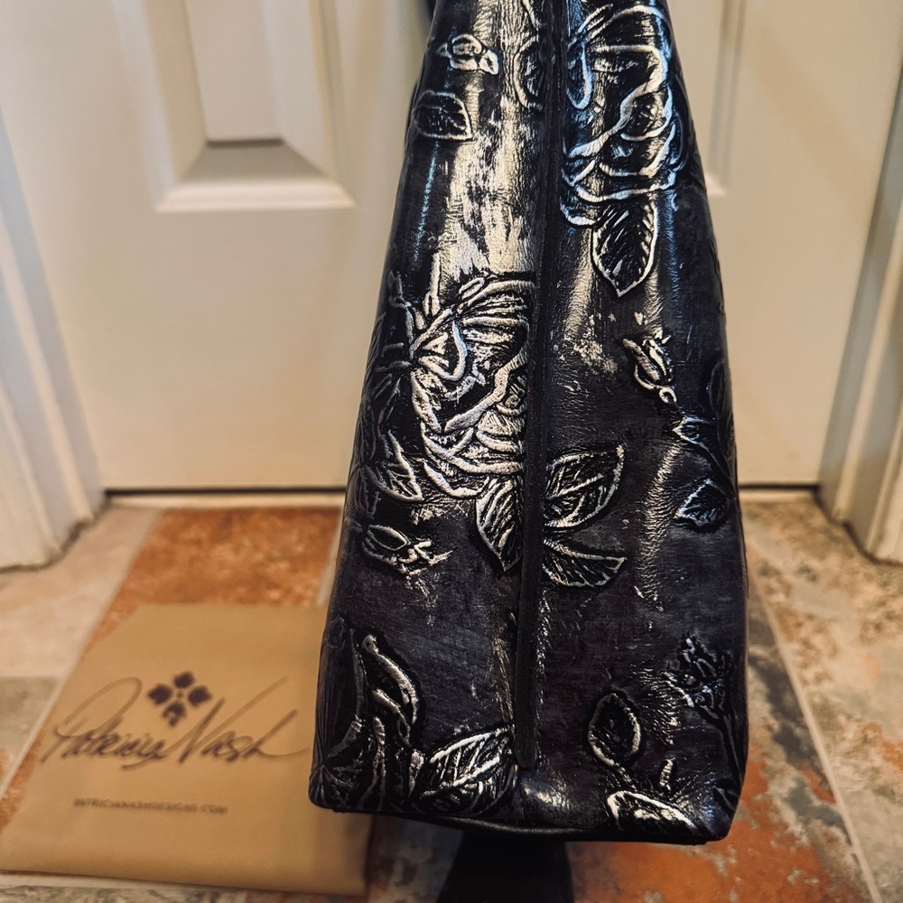 NWT! Elegant Patricia Nash Eastleigh Blackw/Silver Leaf Embossed Leather Tote! - Picture 8 of 15